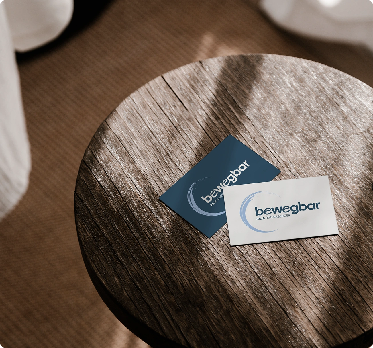 Visitenkarten einer Bewegungstherapeutin - Corporate Design vom Menzen Designstudio