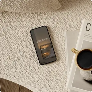 Social Media Content für Feng Shui Beratung auf Smartphone dargestellt