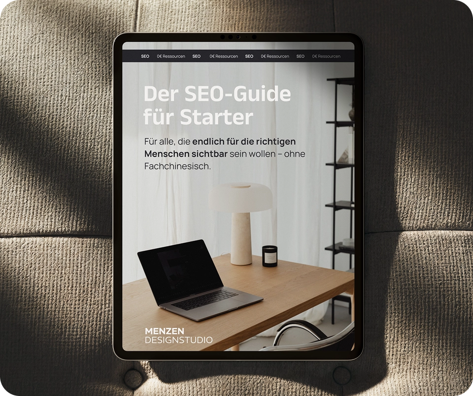 Digitaler SEO-Guide auf Tablet dargestellt